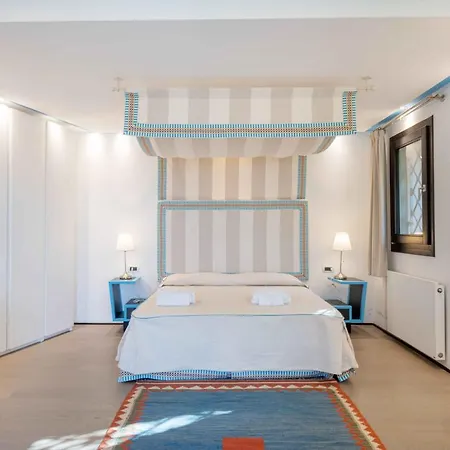 Villa Puntaldia Вилла *