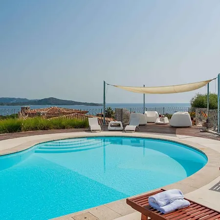 Villa Puntaldia וילה פונטאלדיה