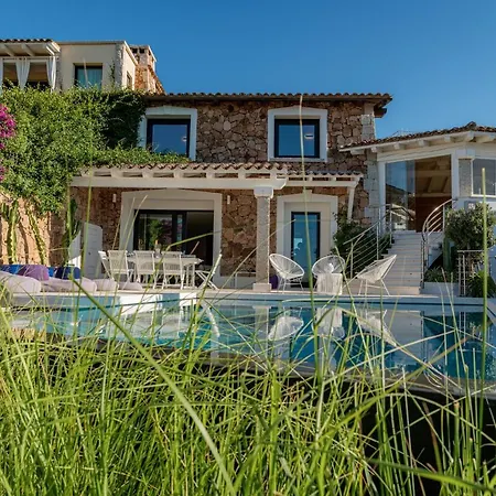 Villa Puntaldia Villa *