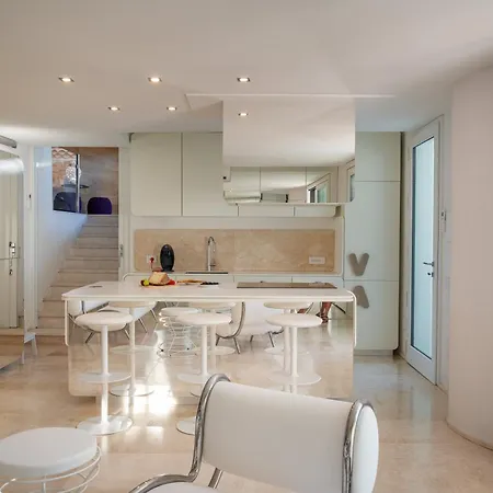 Villa Puntaldia וילה פונטאלדיה